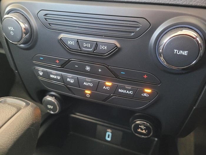 2021 Ford Everest Ambiente