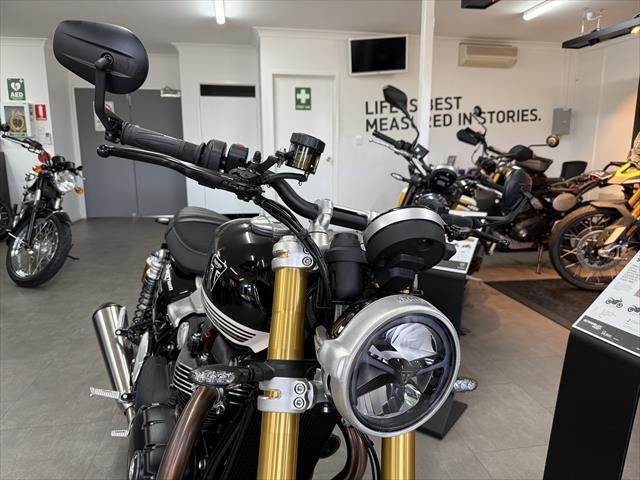 2024 Triumph Speed Twin 1200 RS Speed Twin Black