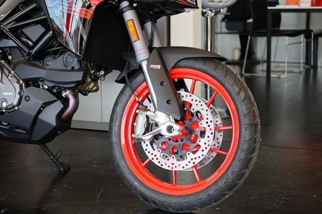 2024 Ducati Multistrada V2 S Multistrada Black