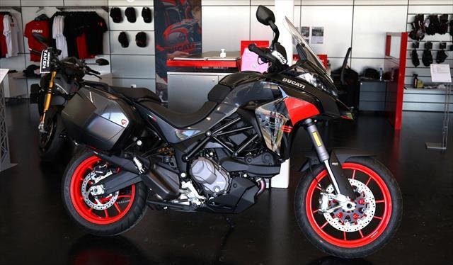 2024 Ducati Multistrada V2 S Multistrada Black