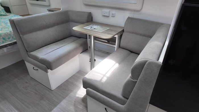 2025 Newlands Tourister 550