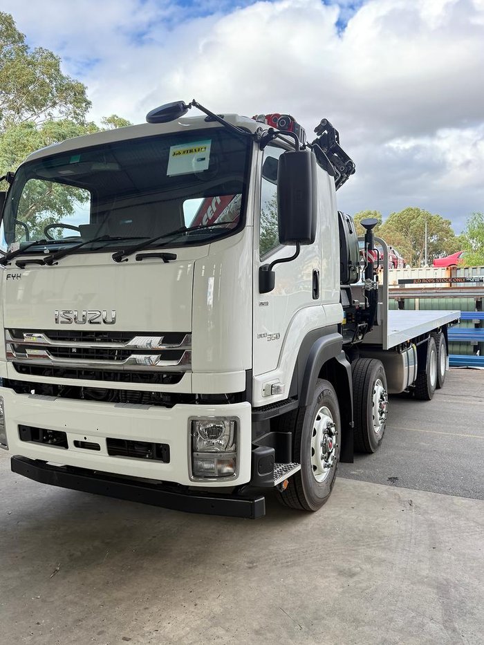 2025 Isuzu F Series FYH300-350 White