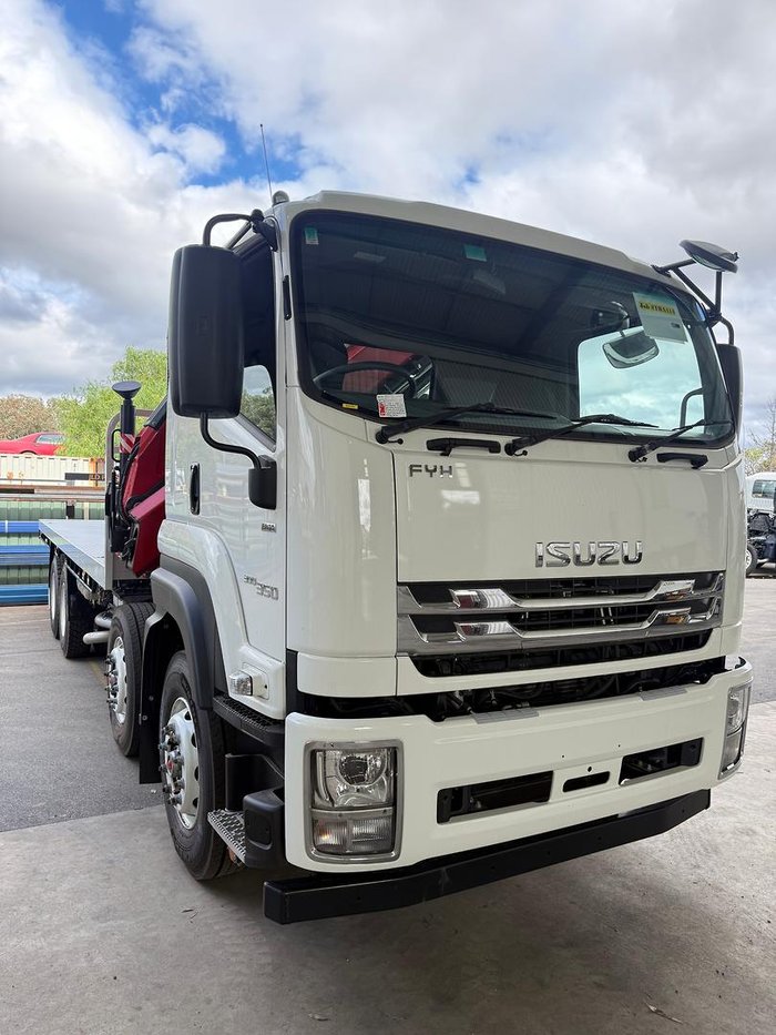 2025 Isuzu F Series FYH300-350 White