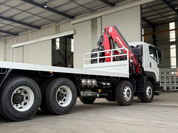 2025 Isuzu F Series FYH300-350 White