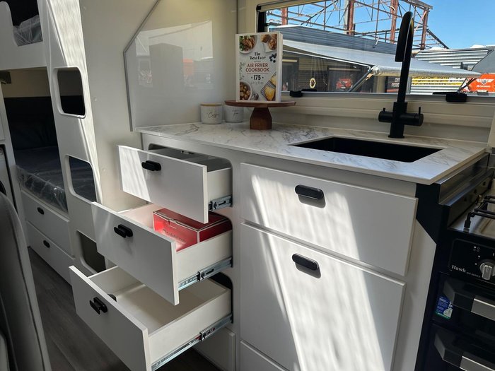 2025 JB Caravans 21'6 Scorpion Sting Bunk