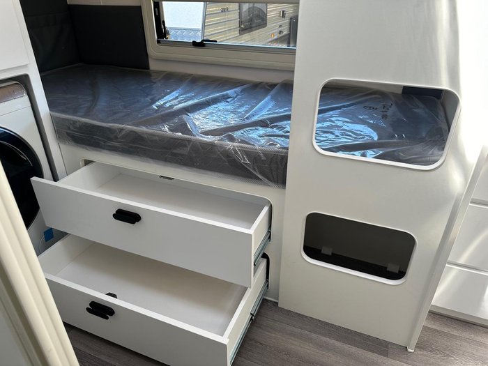 2025 JB Caravans Scorpion Sting 21'6 Family Bunk