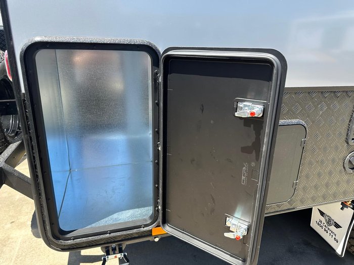 2025 JB Caravans Dirt Road Xtreme 20' Front Door
