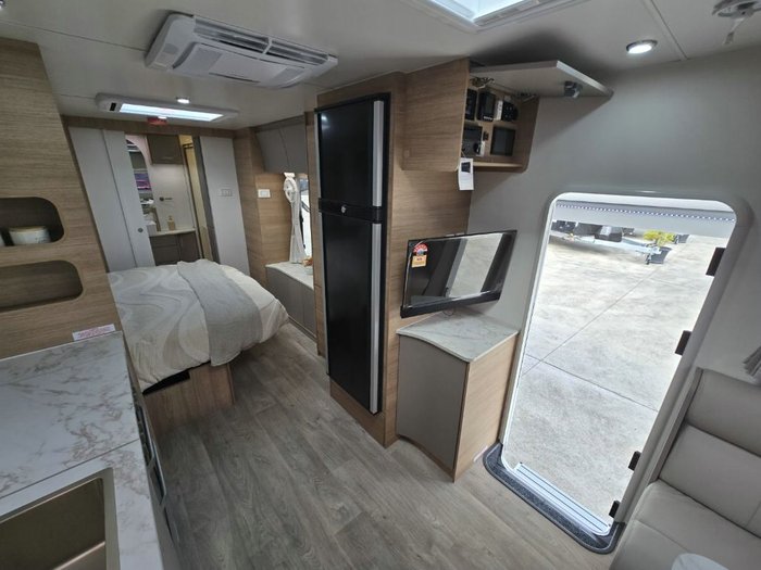 2024 JAYCO SILVERLINE 21.65-3.OB.SL-MY25