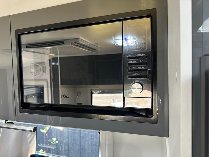 2025 JB Caravans Dirt Roader 20'8 Family Bunk