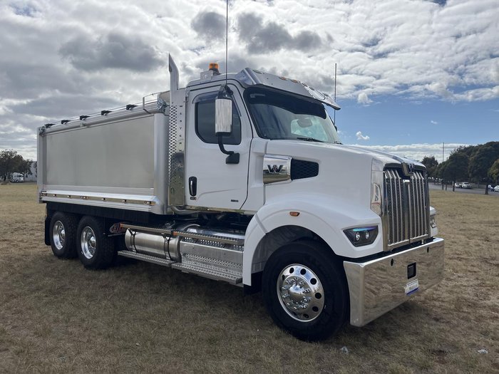 2024 Western Star 48X