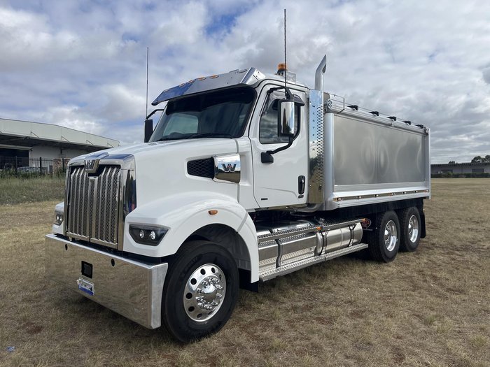 2024 Western Star 48X