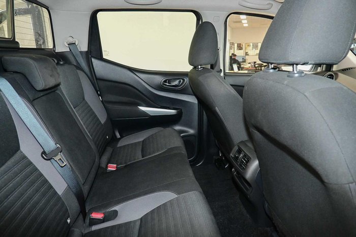 2021 Nissan Navara ST