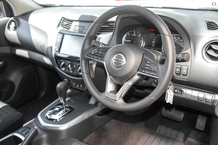 2024 Nissan Navara Black Edition