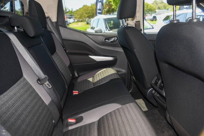 2024 Nissan Navara Black Edition