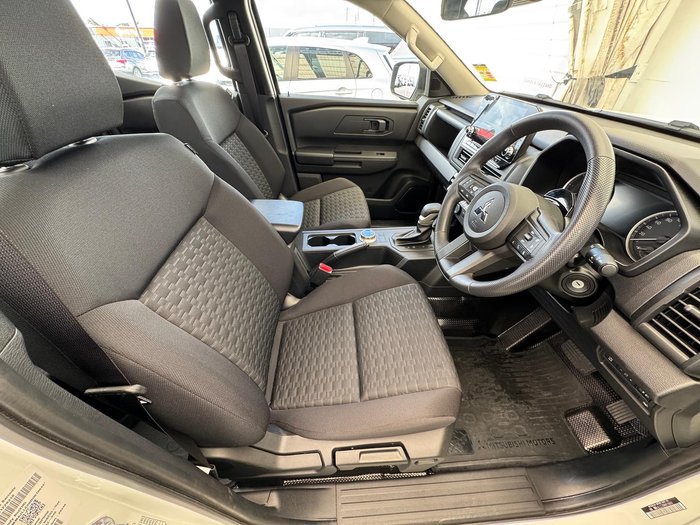 2024 Mitsubishi Triton GLX