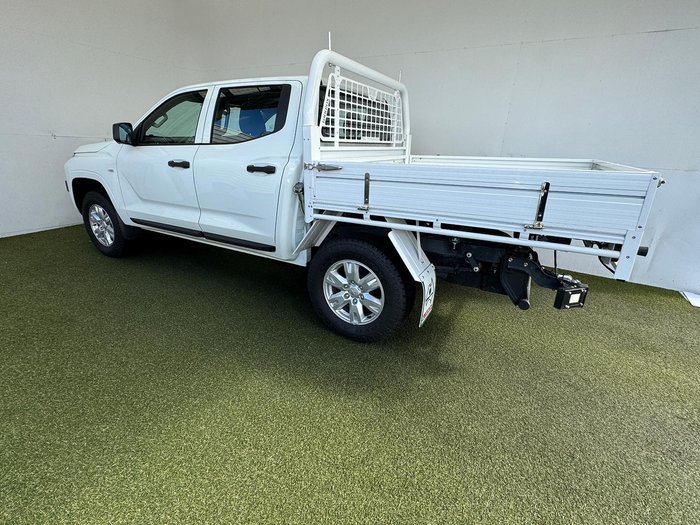 2024 Mitsubishi Triton GLX
