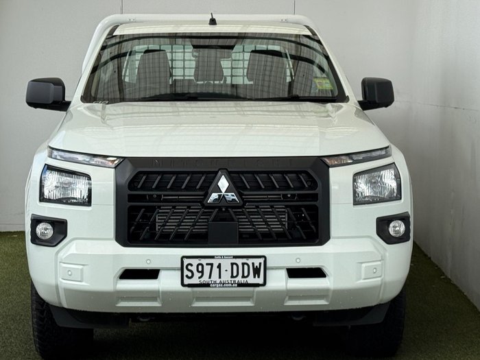 2024 Mitsubishi Triton GLX