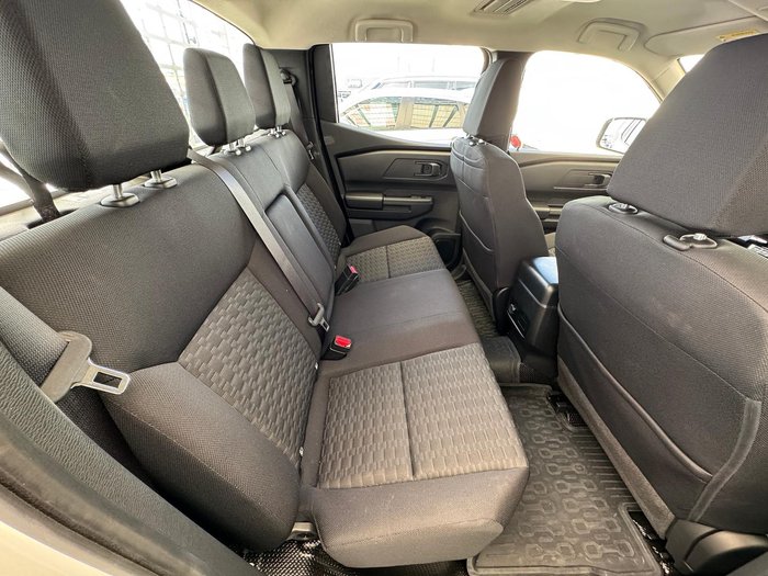 2024 Mitsubishi Triton GLX