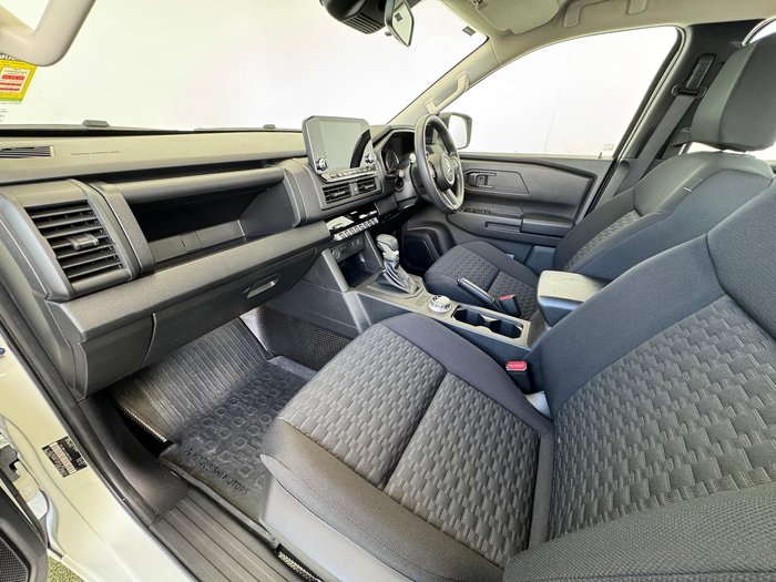2024 Mitsubishi Triton GLX