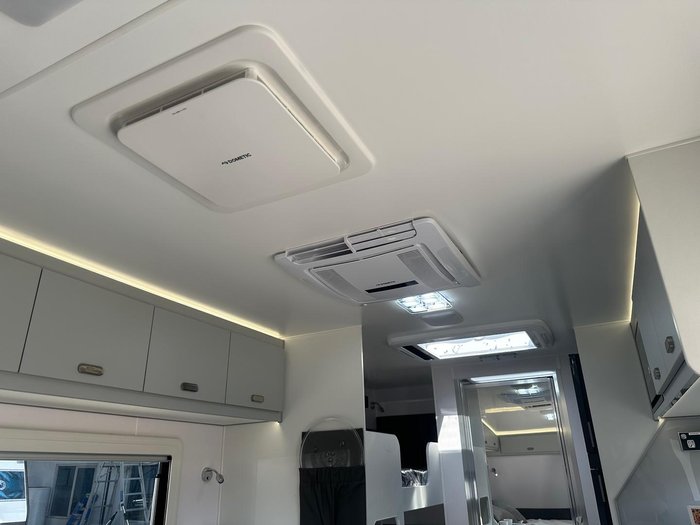 2025 JB Caravans 18' Gator X Family Bunk (Immediate Delivery)