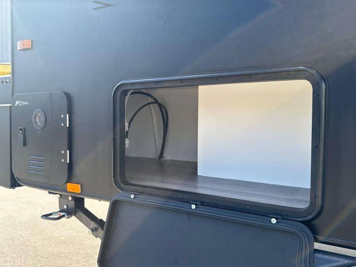 2025 JB Caravans Gator X 18' Family Bunk