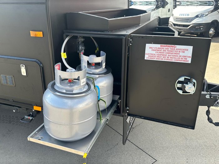 2025 JB Caravans Gator X 18' Family Bunk