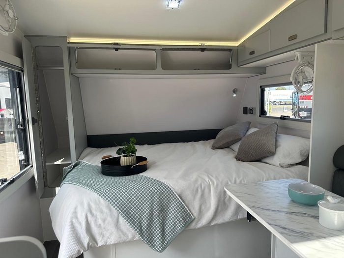 2025 JB Caravans 18' Gator X Family Bunk (Immediate Delivery)