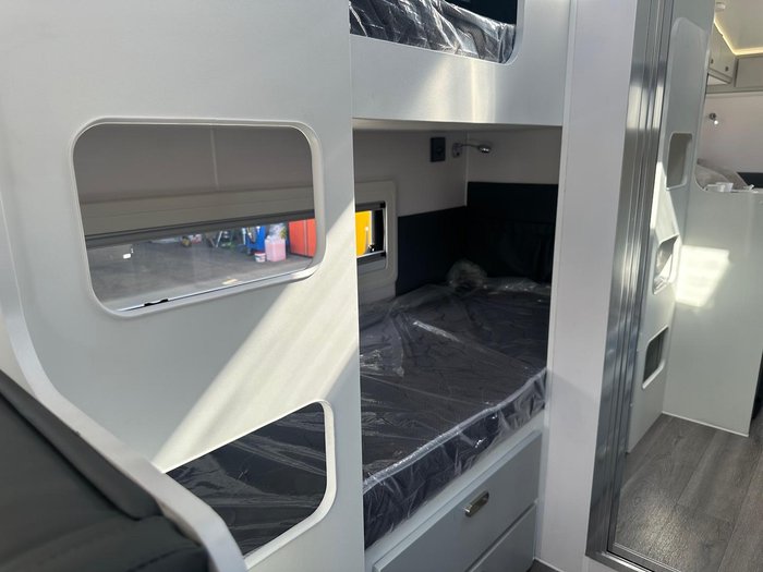 2025 JB Caravans 18' Gator X Family Bunk (Immediate Delivery)