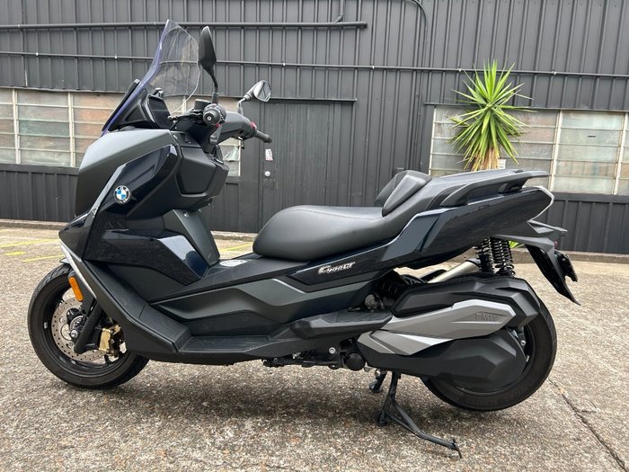 2024 BMW Motorrad C 400 GT IMPERIAL BLUE METALLIC