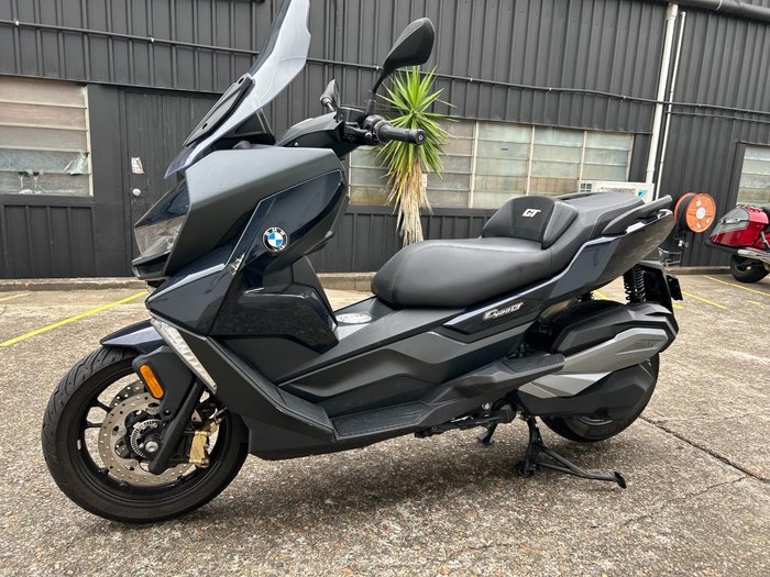 2024 BMW Motorrad C 400 GT IMPERIAL BLUE METALLIC