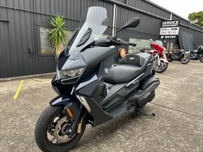 2024 BMW Motorrad C 400 GT IMPERIAL BLUE METALLIC