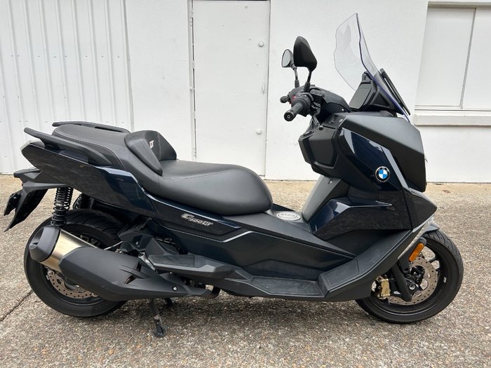 2024 BMW Motorrad C 400 GT IMPERIAL BLUE METALLIC