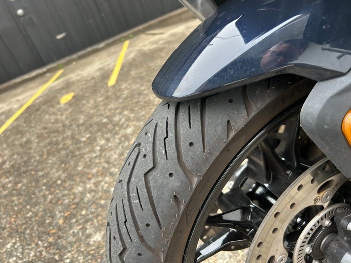 2024 BMW Motorrad C 400 GT IMPERIAL BLUE METALLIC