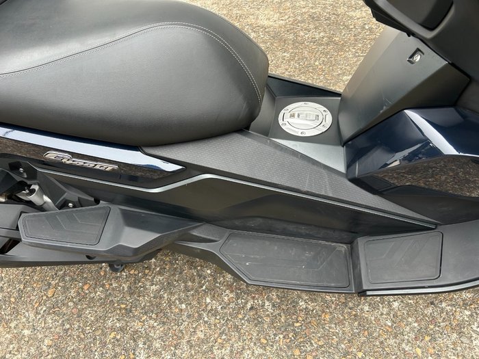2024 BMW Motorrad C 400 GT IMPERIAL BLUE METALLIC