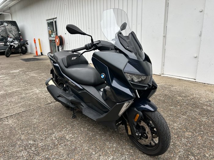 2024 BMW Motorrad C 400 GT IMPERIAL BLUE METALLIC