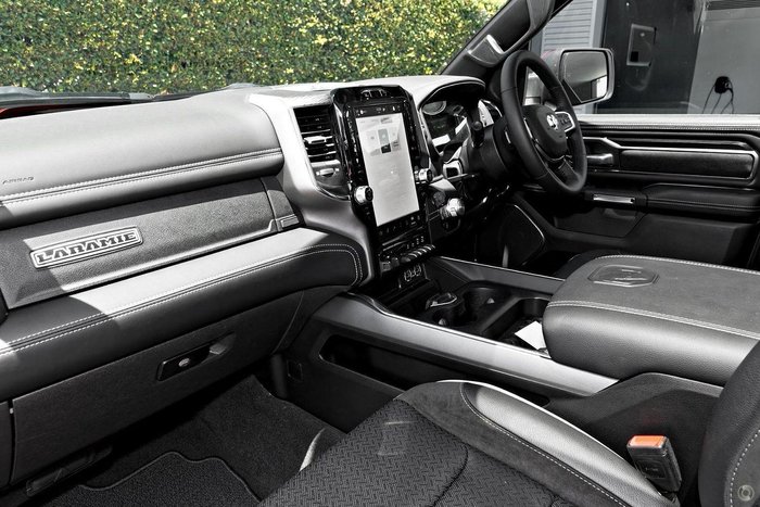 2024 RAM 1500 Laramie Sport RamBox