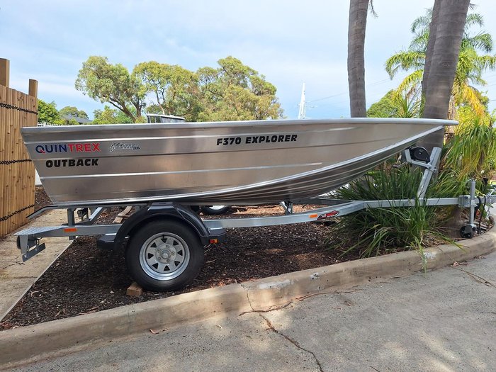 2025 QUINTREX F370 Outback Explorer