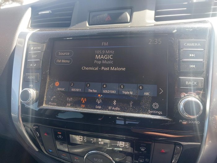 2021 Nissan Navara ST-X