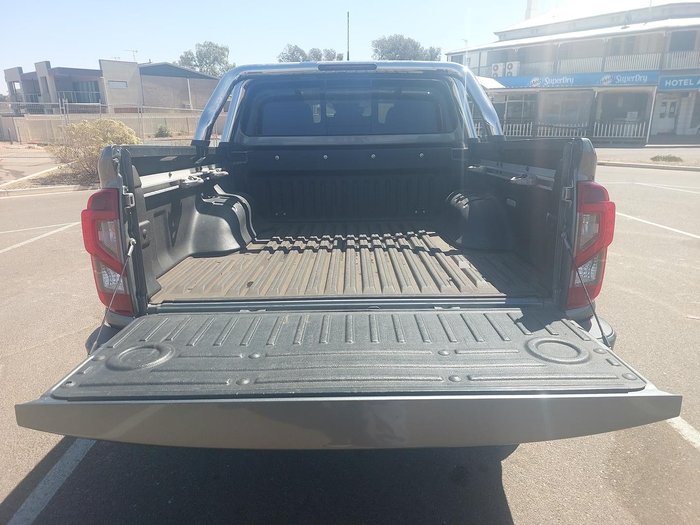 2021 Nissan Navara ST-X