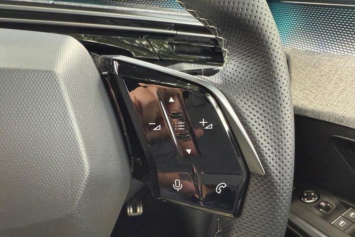 2024 Peugeot 3008 GT Premium Hybrid