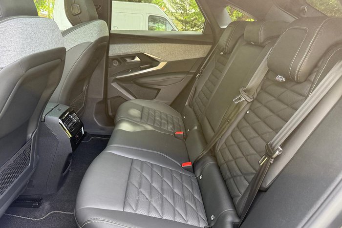 2024 Peugeot 3008 GT Premium Hybrid