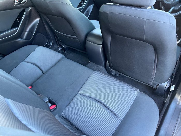 2018 Mazda 3 Neo Sport