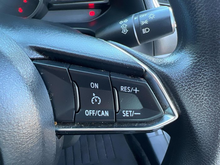 2018 Mazda 3 Neo Sport