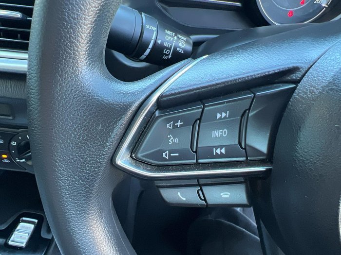 2018 Mazda 3 Neo Sport