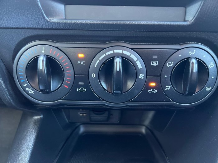 2018 Mazda 3 Neo Sport