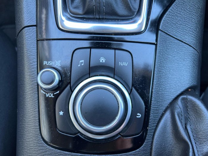 2018 Mazda 3 Neo Sport