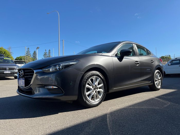 2018 Mazda 3 Neo Sport