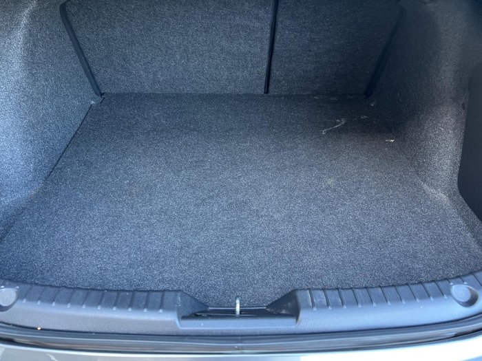 2018 Mazda 3 Neo Sport