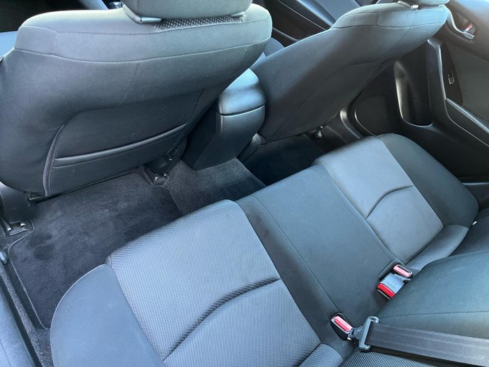 2018 Mazda 3 Neo Sport