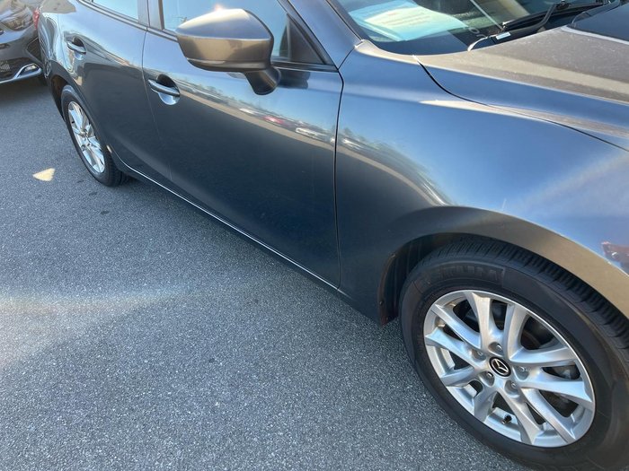 2018 Mazda 3 Neo Sport